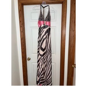 New Pink & Zebra Size 4 Nikki Alfred Angelo Dress